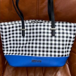 Inside zip pocket and 2 pocket holders